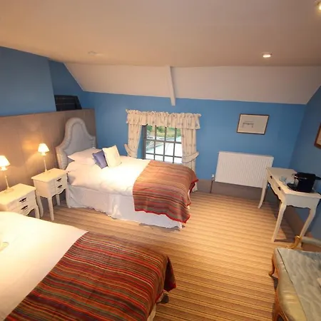 B&B Woundales Farm